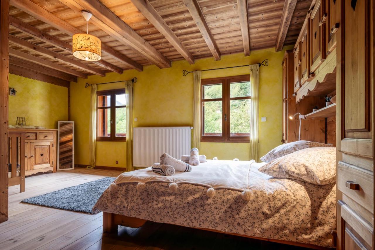 La Maison Des Cerries Hautecour  Εξωτερικό φωτογραφία
